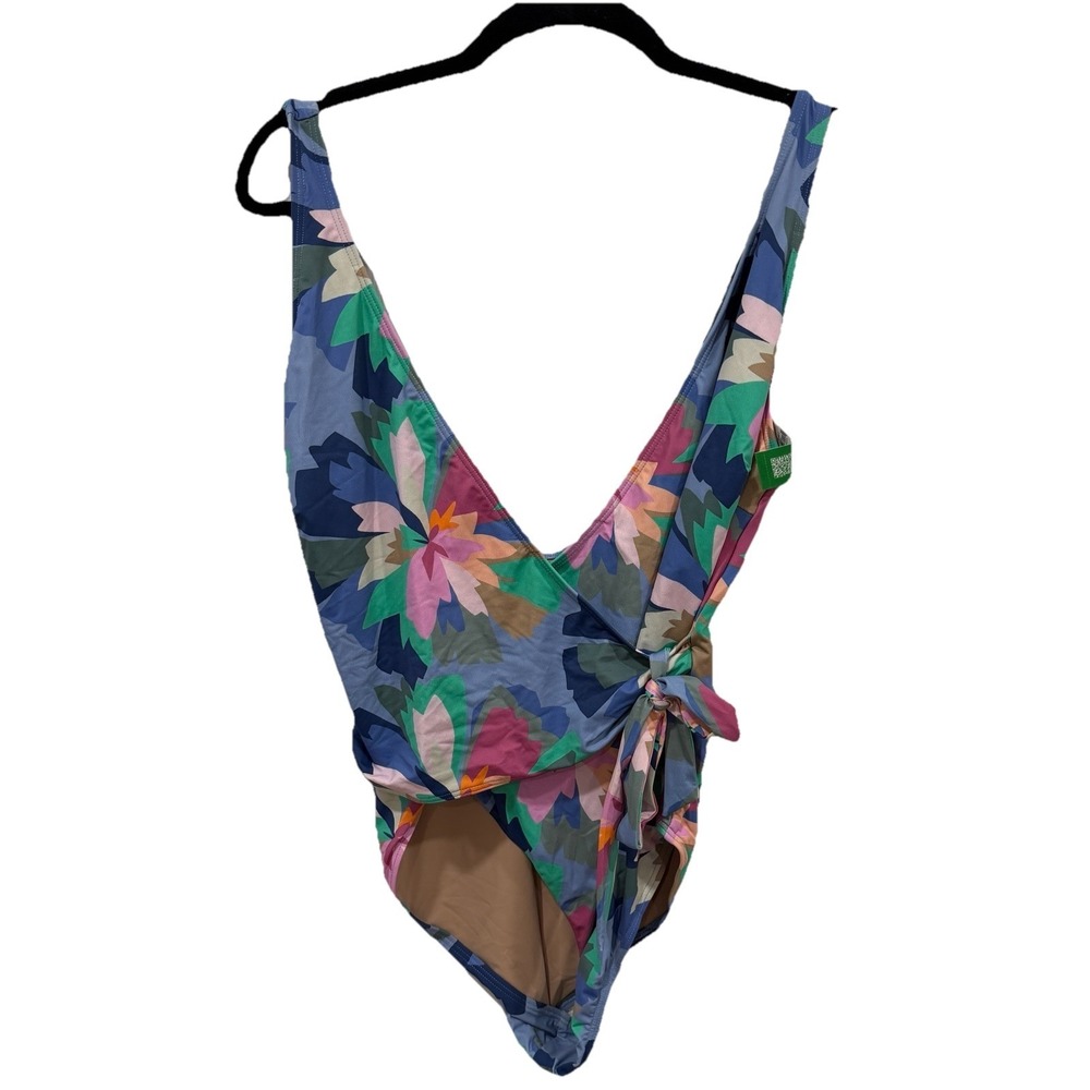 Gap Floral Faux Wrap Front One-piece Swimsuit Size Large L NWOT‎